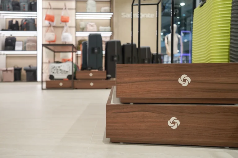 Exemplos Loja Samsonite Bolhão Porto Fotografia de Espaços Comerciais Sinopse (21)