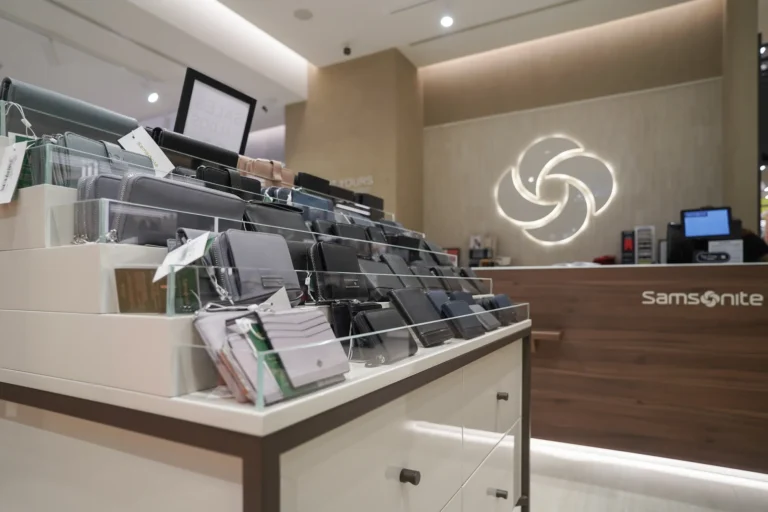 Exemplos Loja Samsonite Bolhão Porto Fotografia de Espaços Comerciais Sinopse (3)