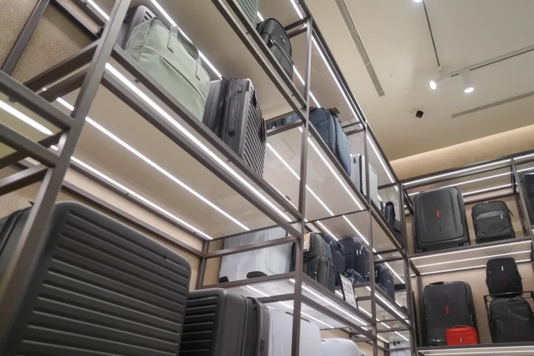 Exemplos Loja Samsonite Bolhão Porto Fotografia de Espaços Comerciais Sinopse (31)