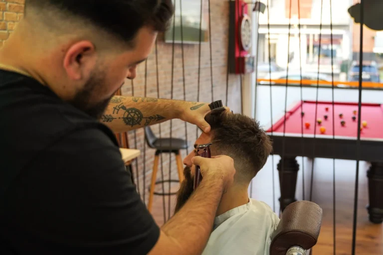 Sinopse Fotografia barbearia Farias2 (16)