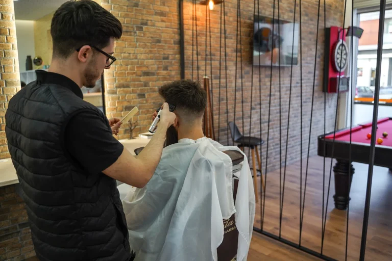 Sinopse Fotografia barbearia Farias2 (9)