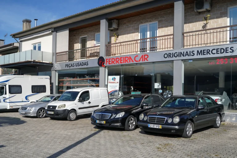 Sinopse Fotografia de Espaços Comerciais Peças Mercedes FerreiraCar Exterior (16)
