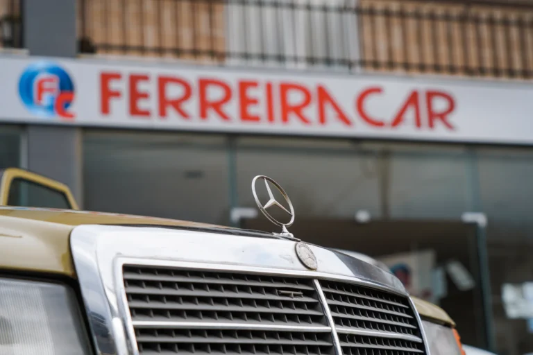 Sinopse Fotografia de Espaços Comerciais Peças Mercedes FerreiraCar Exterior (3)