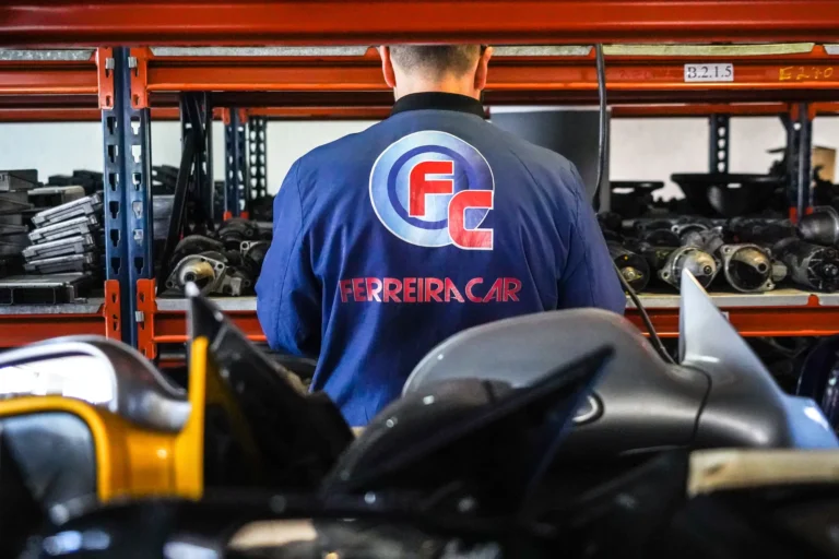 Sinopse Fotografia de Espaços Comerciais Peças Mercedes FerreiraCar Interior (10)