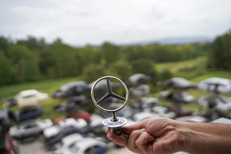Sinopse Fotografia de Espaços Comerciais Peças Mercedes FerreiraCar Interior (20)