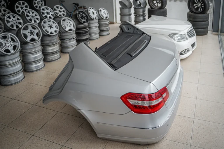 Sinopse Fotografia de Espaços Comerciais Peças Mercedes FerreiraCar Interior (23)