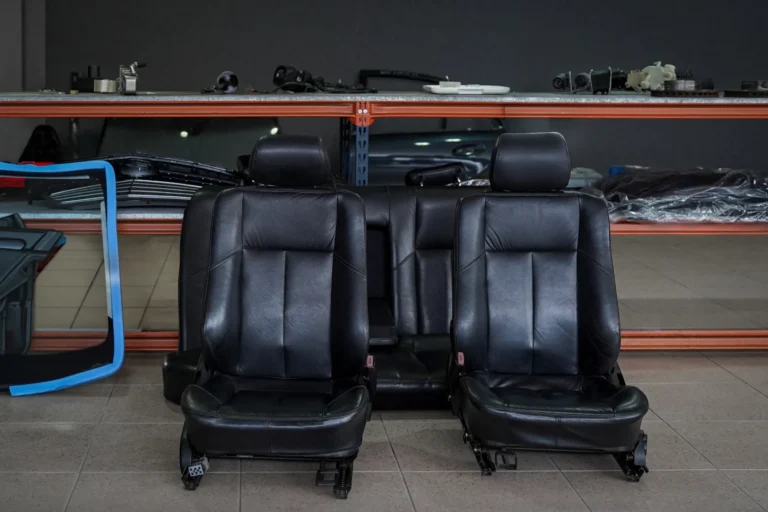 Sinopse Fotografia de Espaços Comerciais Peças Mercedes FerreiraCar Interior (38)