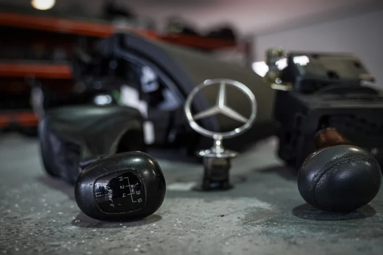 Sinopse Fotografia de Espaços Comerciais Peças Mercedes FerreiraCar Interior (41)