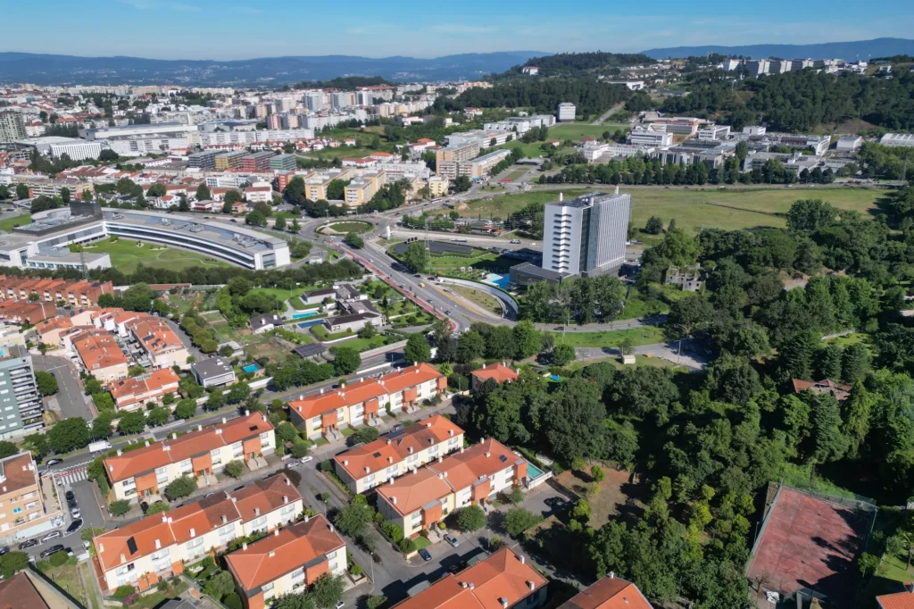 Sinopse Fotografia de Imobiliário Terreno Braga Nogueiró (4)