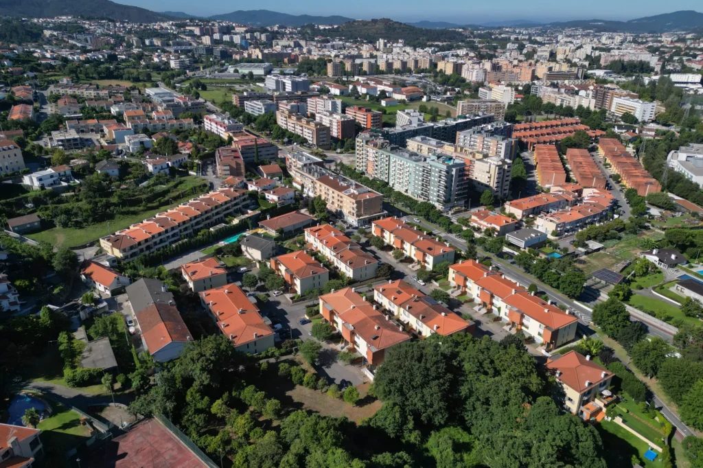 Sinopse Fotografia de Imobiliário Terreno Braga Nogueiró (5)