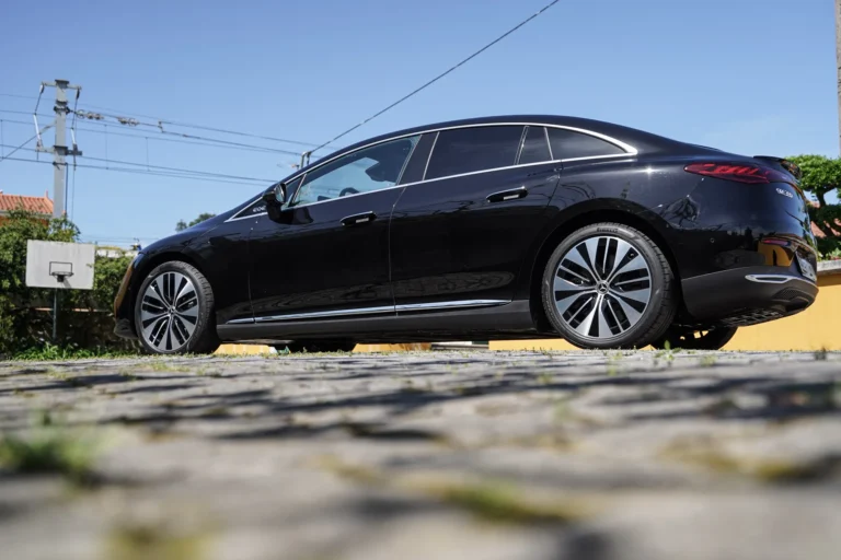 Solicar Mercedes EQE Fotografia de Automóveis Sinopse (10)