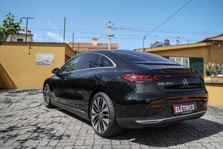 Solicar Mercedes EQE Fotografia de Automóveis Sinopse (3)
