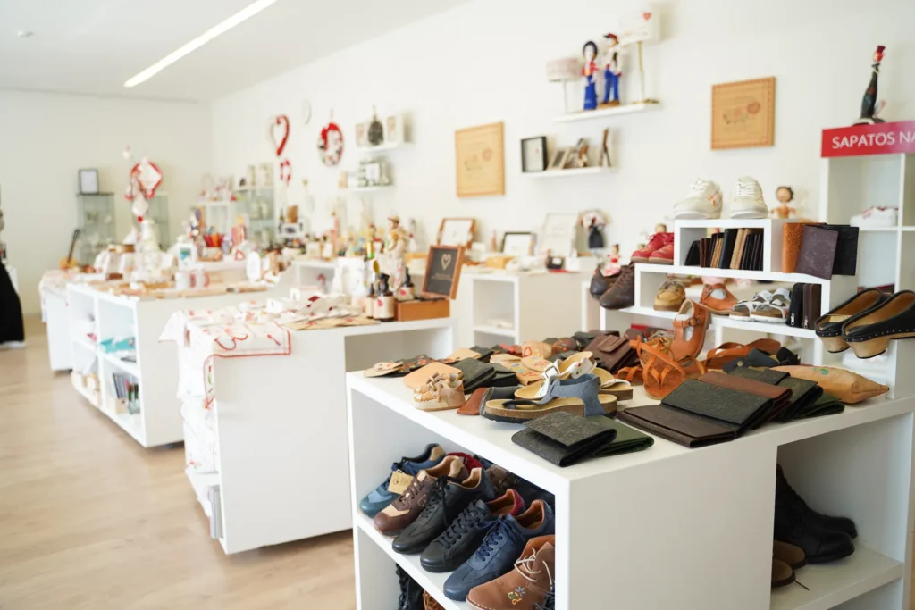 Sinopse Fotografia Espaços Comerciais Namorar Portugal (3)